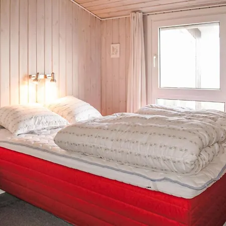 4 Bedroom Gorgeous In Hvide Sande Holiday home Havrvig