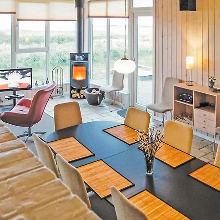 4 Bedroom Gorgeous In Hvide Sande Havrvig