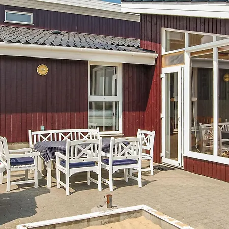 4 Bedroom Gorgeous In Hvide Sande