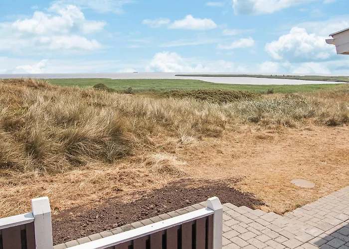 4 Bedroom Gorgeous In Hvide Sande
