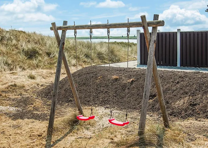 Casa vacanze 4 Bedroom Gorgeous In Hvide Sande