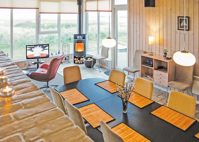 4 Bedroom Gorgeous In Hvide Sande Havrvig