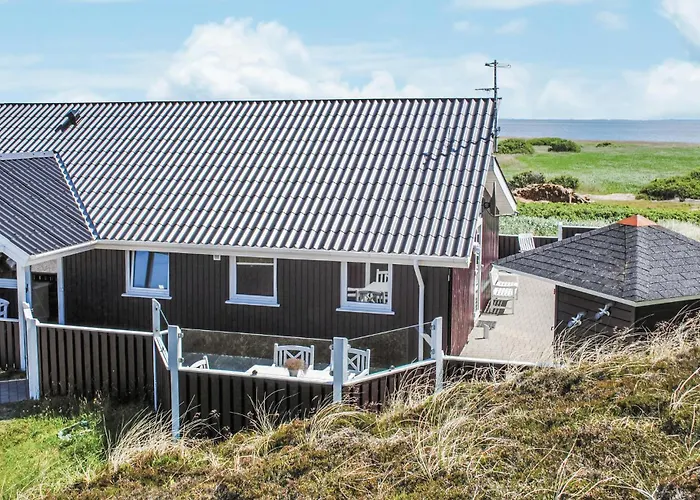 Casa vacanze 4 Bedroom Gorgeous In Hvide Sande Havrvig
